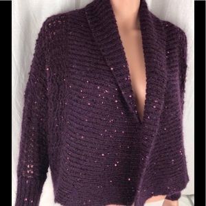 Short dressy cardigan in plum with glitter sequin.